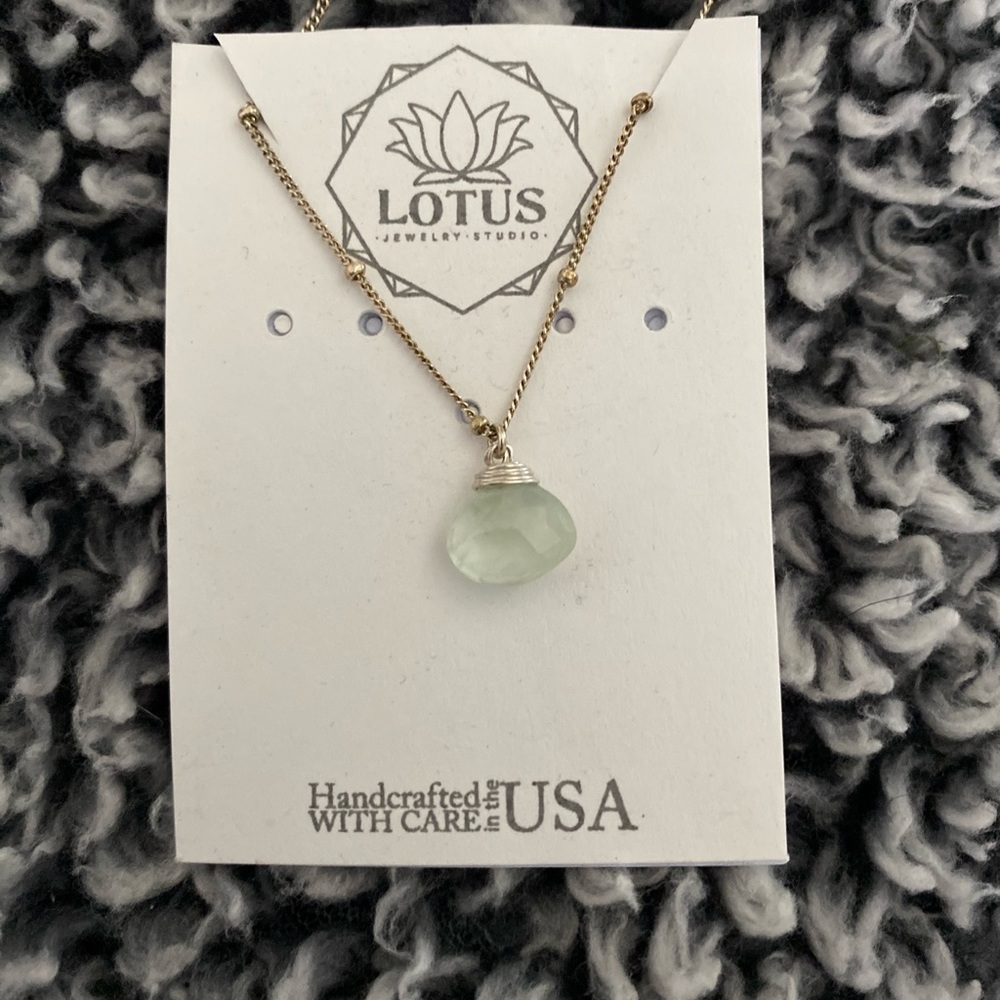 Beautiful light green pendant necklace